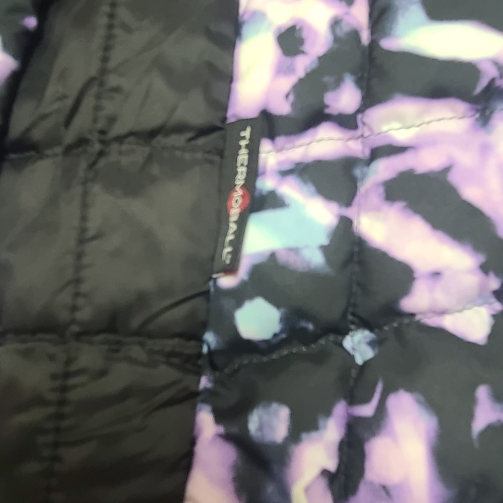 The North Face Thermoball Warm Winter Jacket, Girls Medium - Picture 3 of 11